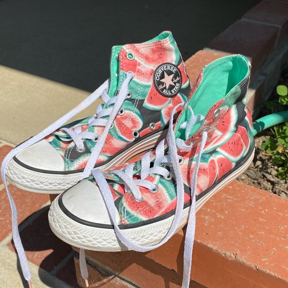 Girls Converse hi tops